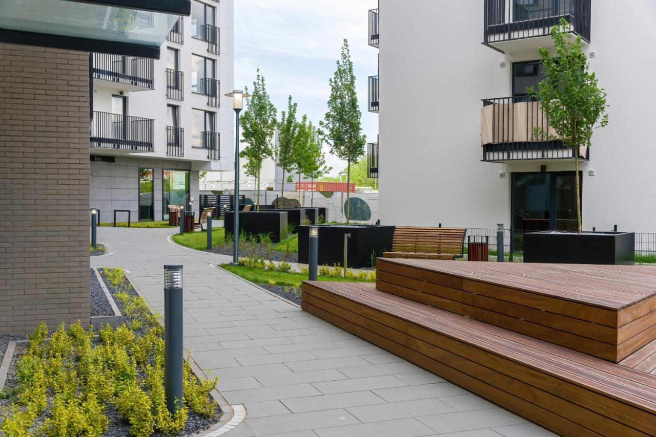 Exclusive Apartment With Terrace By Renters พอซนาน ภายนอก รูปภาพ
