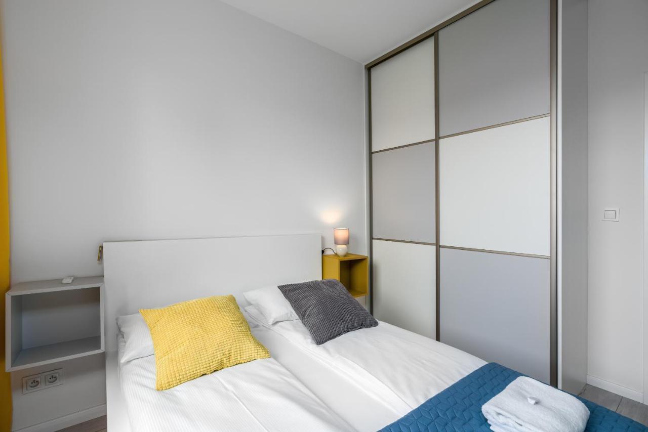 Exclusive Apartment With Terrace By Renters พอซนาน ภายนอก รูปภาพ