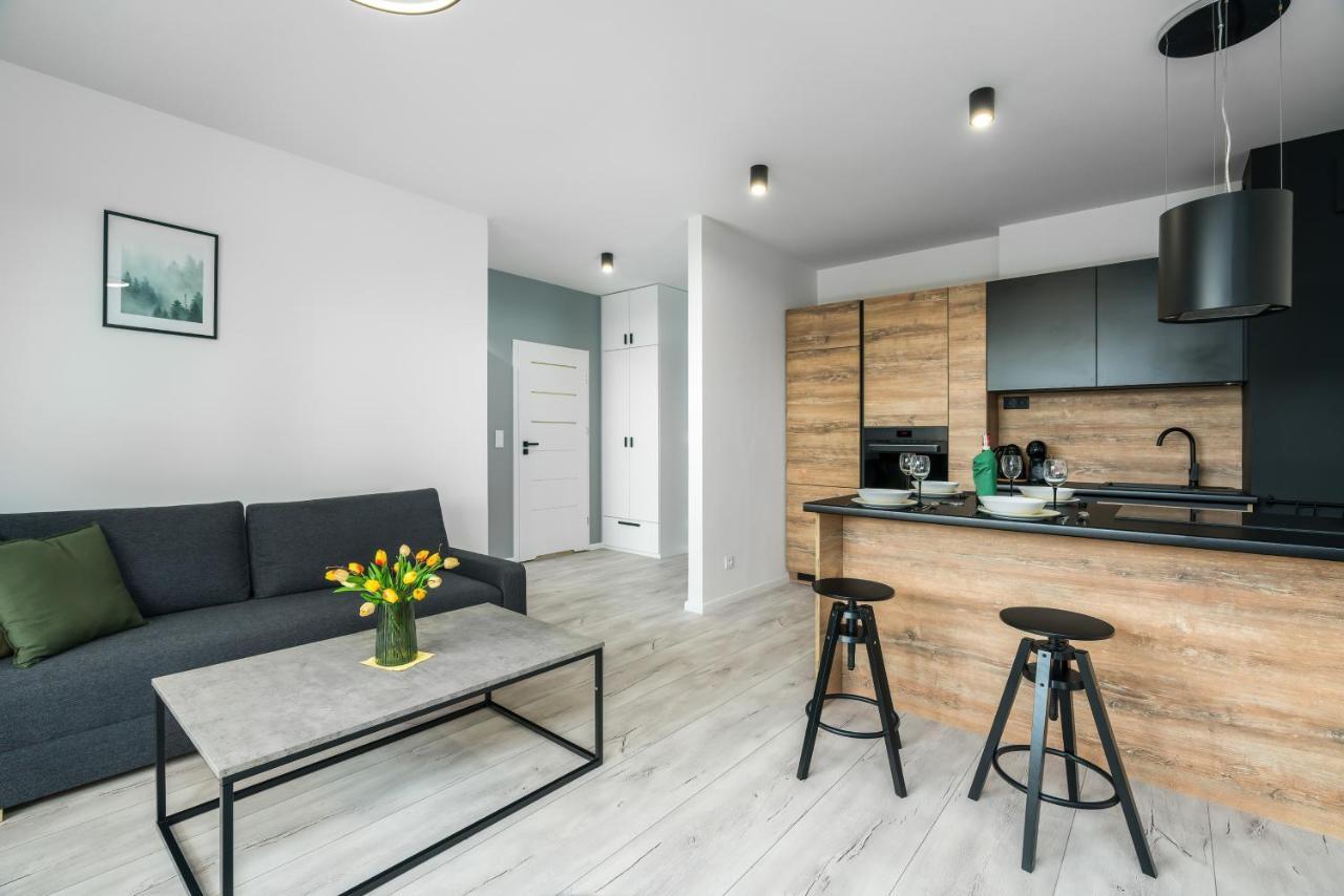 Exclusive Apartment With Terrace By Renters พอซนาน ภายนอก รูปภาพ
