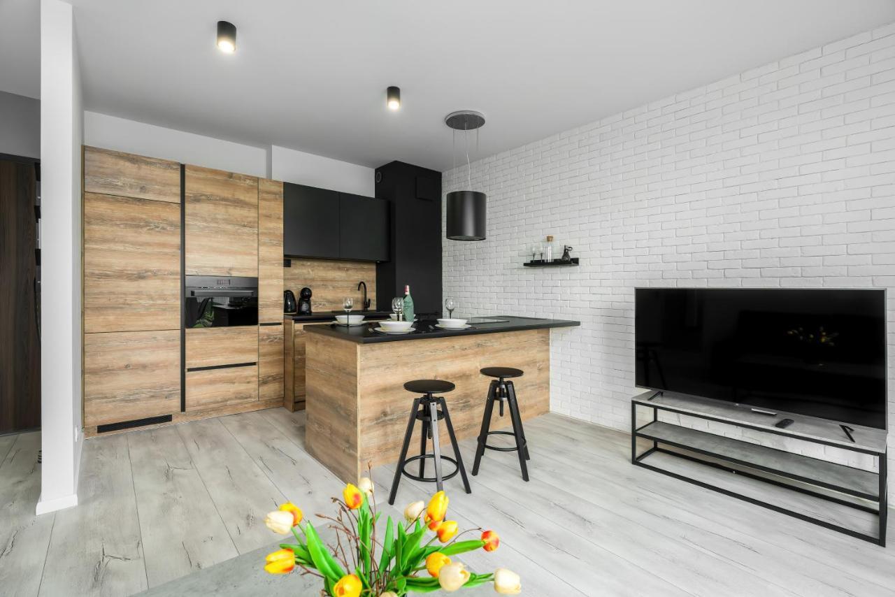 Exclusive Apartment With Terrace By Renters พอซนาน ภายนอก รูปภาพ
