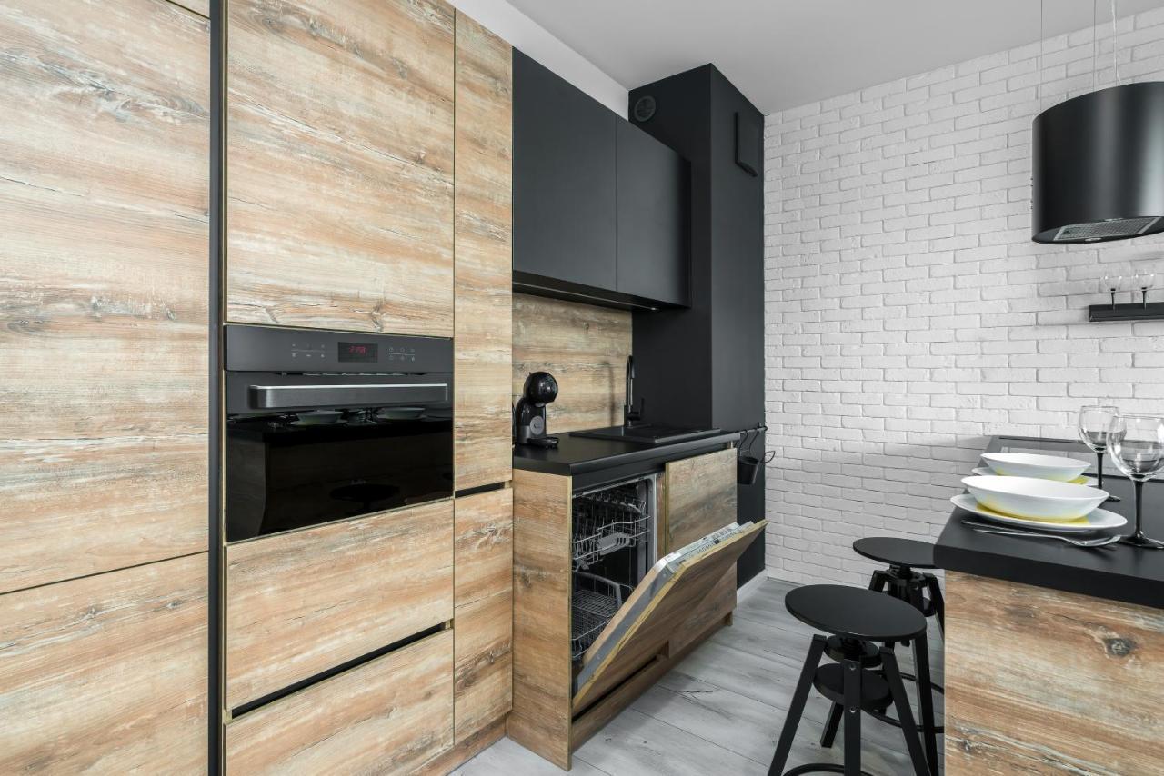 Exclusive Apartment With Terrace By Renters พอซนาน ภายนอก รูปภาพ
